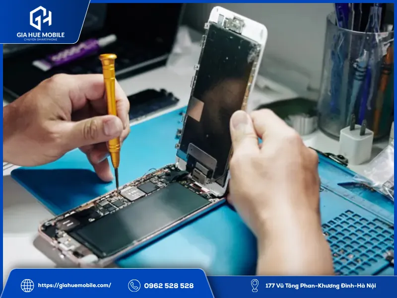 Quy Trình Kỹ Thuật Thay Màn Chuẩn Apple Tại Gia Huệ Mobile