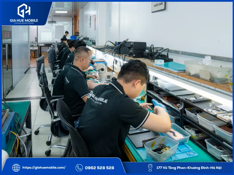 Quy Trình Thay Màn Hình Samsung Tại Gia Huệ Mobile