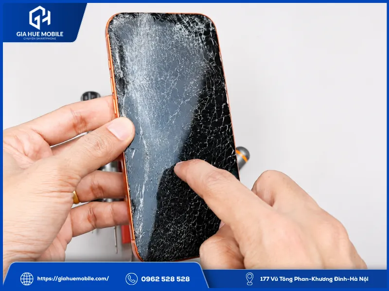 Ép Kính iPhone 17 Pro Max Có Phải Là Giải Pháp An Toàn Cho Màn Hình Không