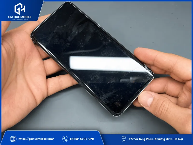Mặt Kính Samsung Galaxy S20 Bị Nứt Vỡ 