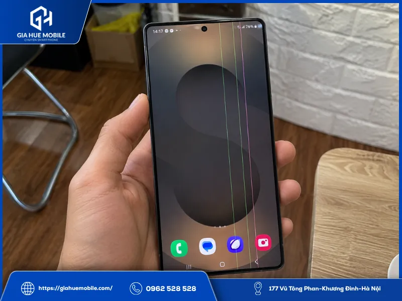 Dấu hiệu sọc màn hình thường gặp trên Samsung Galaxy S26 Ultra