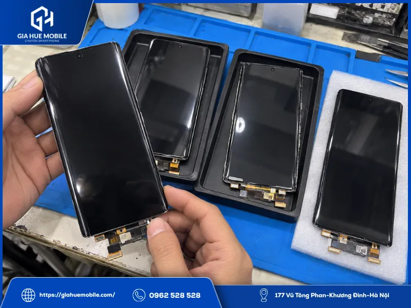 Các loại màn hình OPPO Find X7 Ultra được kiểm tra trước khi lắp