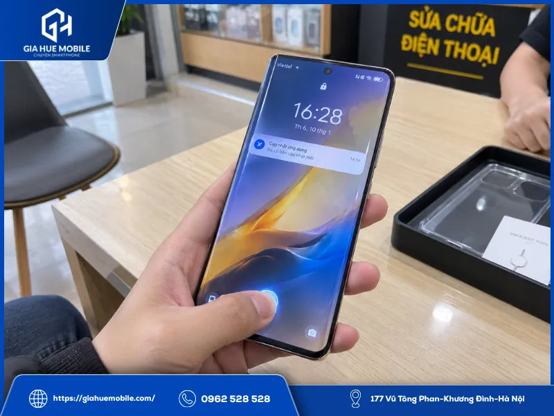 Kiểm tra vân tay OPPO Reno8 T 5G sau ép kính