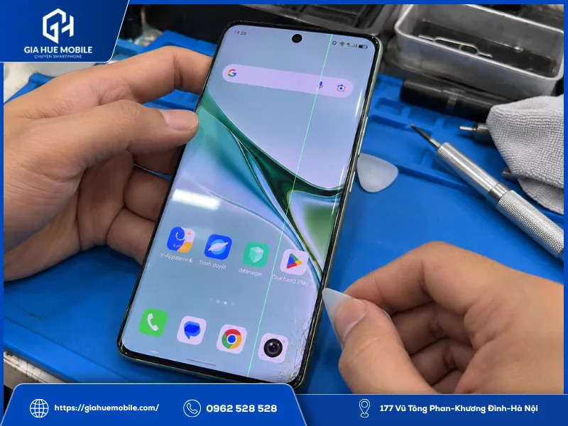 Kiểm tra nguyên nhân Vivo X200 Pro bị 1 sọc màn hình sau va đập và hở viền