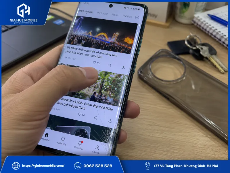 OPPO Find X6 Pro nứt kính mép cong vẫn tiếp tục sử dụng