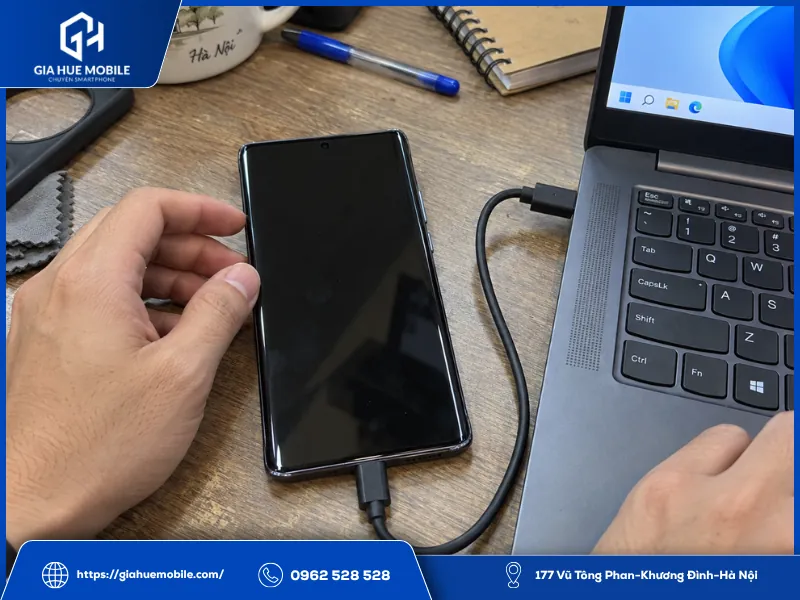 Vivo X90 Pro màn hình đen nhưng máy vẫn rung và phản hồi khi kết nối