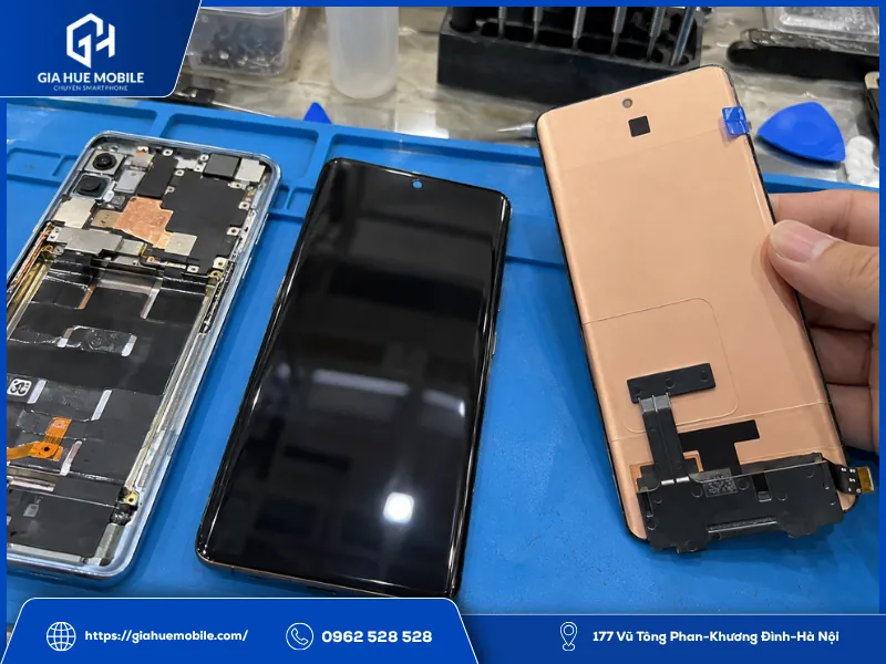 So sánh màn hình zin và màn linh kiện Xiaomi Civi 1S trước khi thay