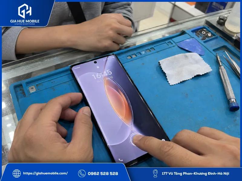 Kiểm tra vân tay Vivo X90 Pro nhiều lần sau khi thay màn hình