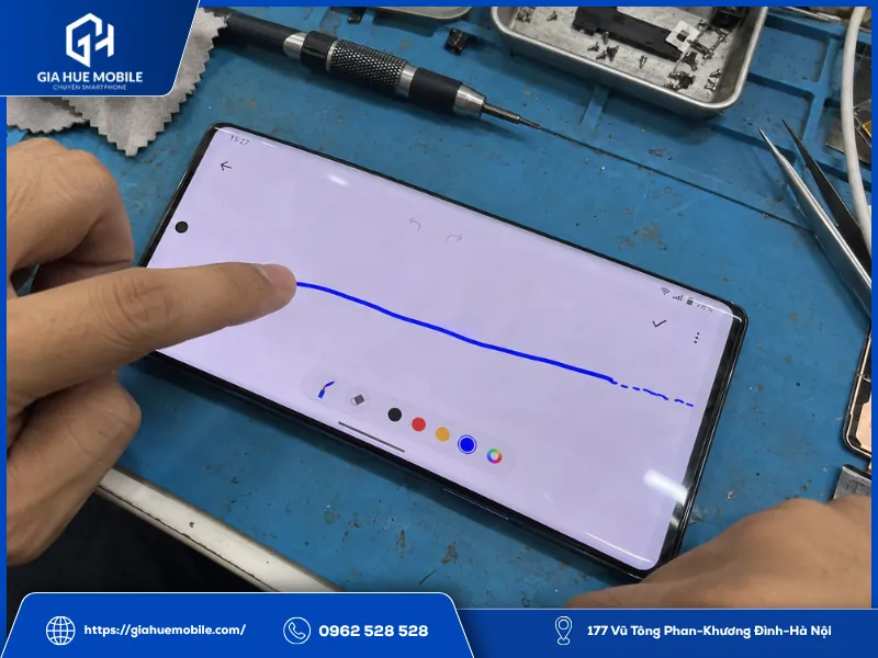 Vivo iQOO 10 Pro bị liệt cảm ứng một vùng trên màn hình