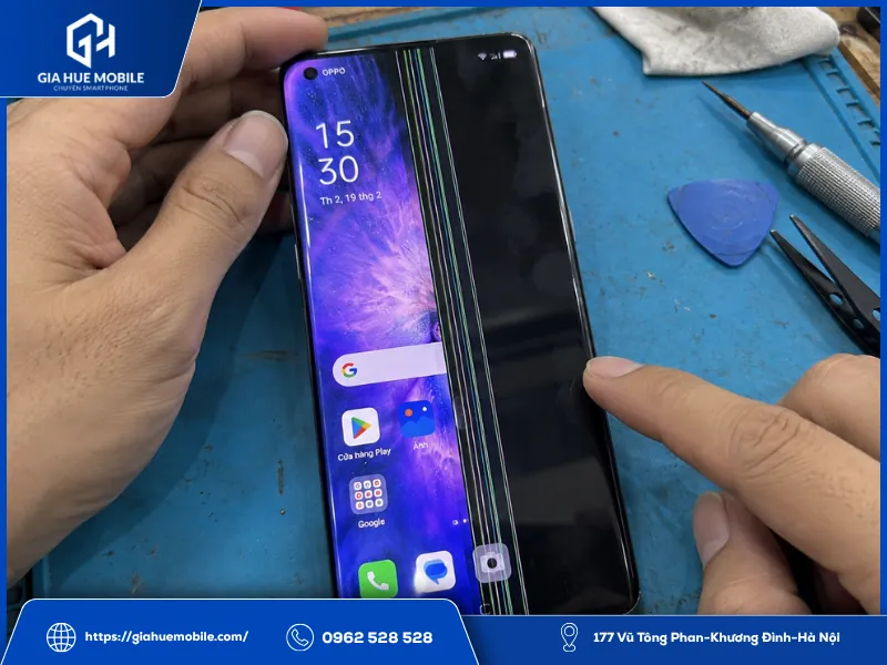 OPPO Find X5 Pro bị nhiều sọc và mất hiển thị cần cân nhắc thay màn hình
