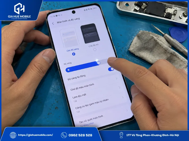 Kiểm tra ứng dụng và độ sáng khi OPPO Reno 14 hao pin nóng máy sau thay màn
