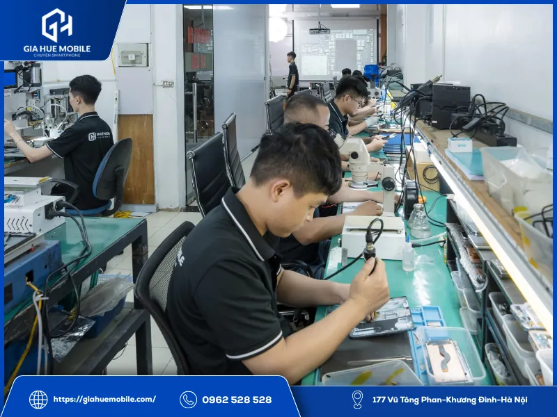 Kiểm tra máy trước khi thực hiện thay màn hình Xiaomi Civi 3