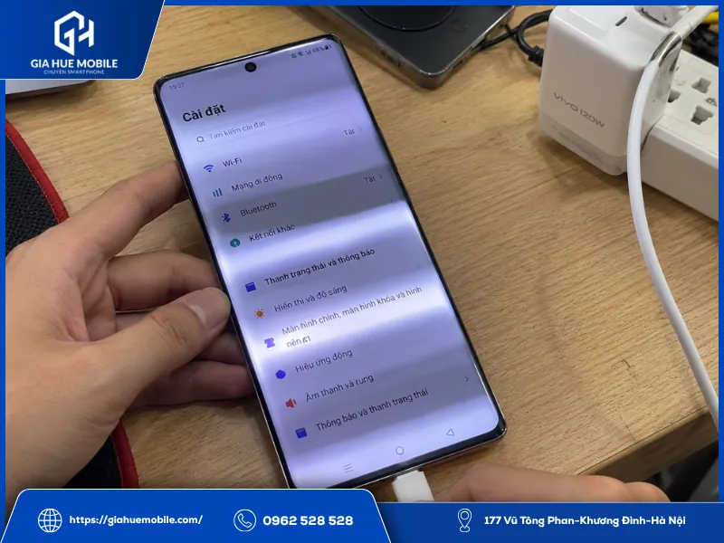 Vivo X100s Pro bị chớp nháy màn hình khi đang cắm sạc