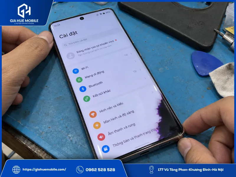 Vivo X100s Pro bị chảy mực màn hình sau va đập dù kính ngoài chưa vỡ