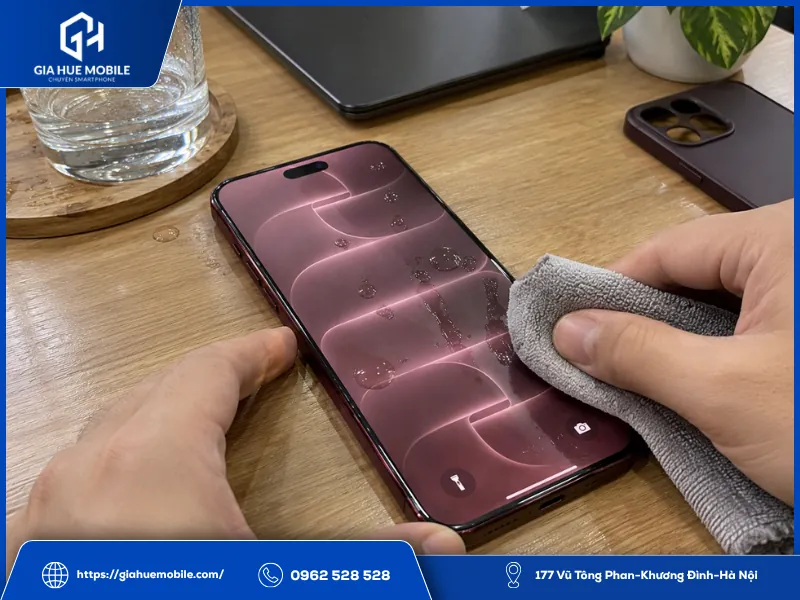 iPhone 18 Pro Max sau ép kính nên hạn chế tiếp xúc với nước