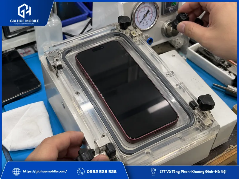 Kiểm tra khung và ron iPhone 18 Pro Max sau khi thay màn hình